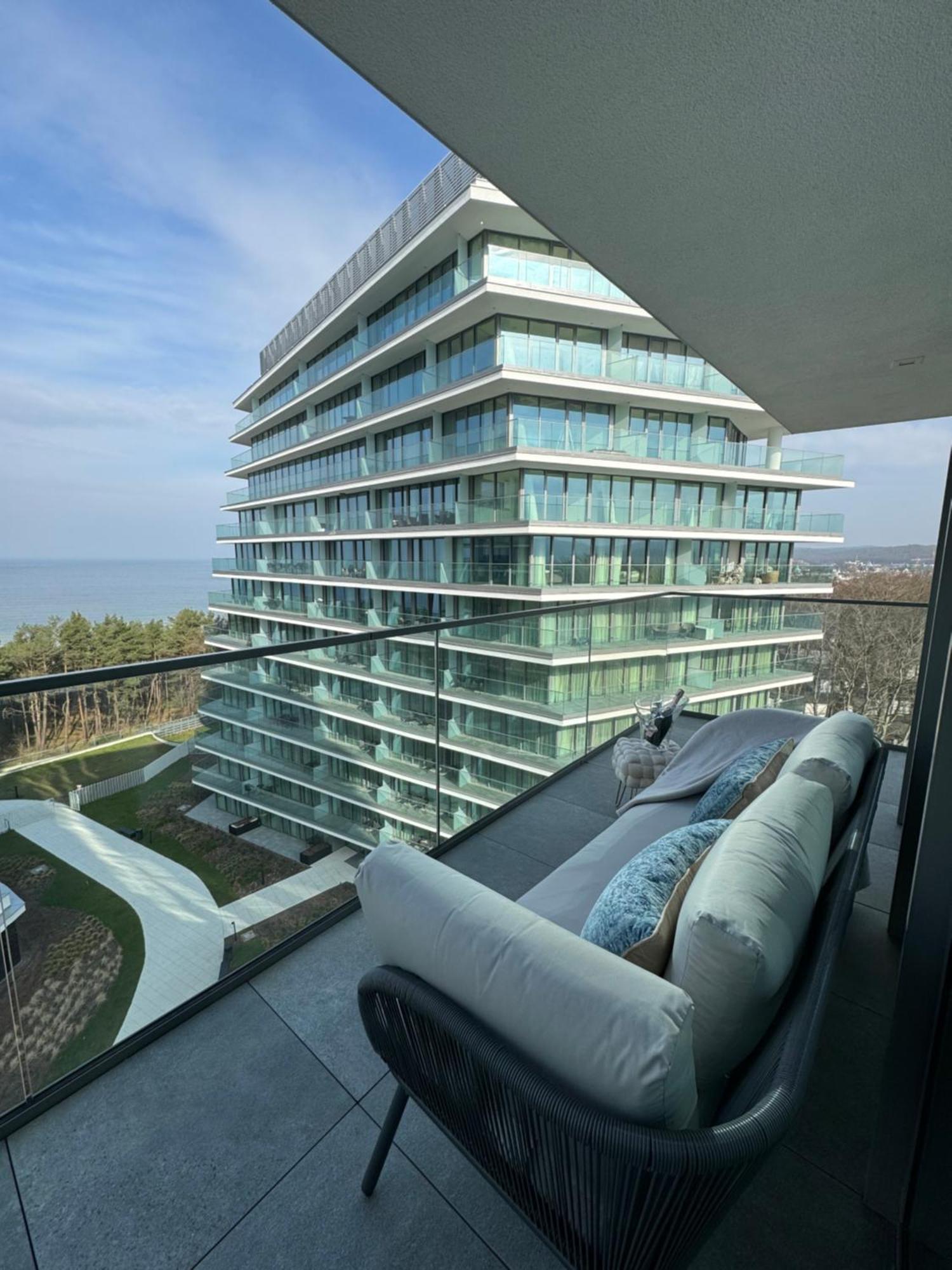 Wave Apartment Tyballtic 7Th Floor With Two Bedrooms And Sea View! Miedzyzdroje Exteriör bild