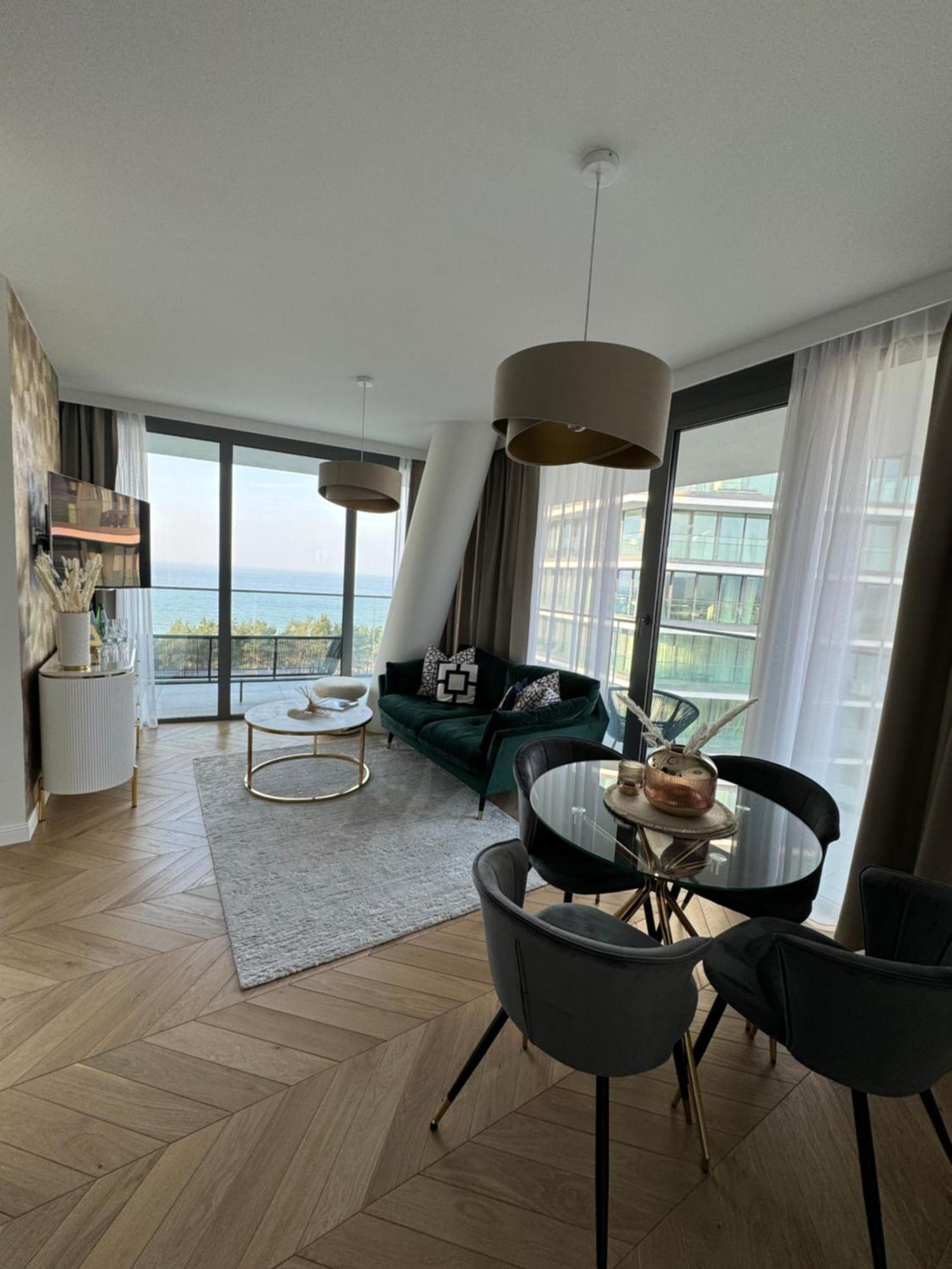 Wave Apartment Tyballtic 7Th Floor With Two Bedrooms And Sea View! Miedzyzdroje Exteriör bild